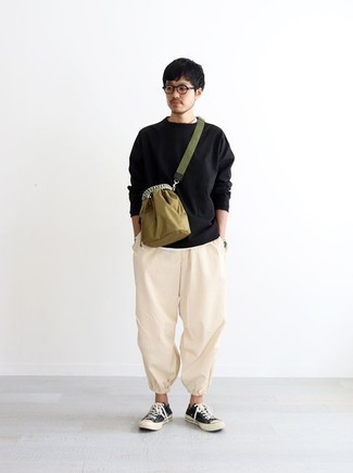 Tan Sweatpants Outfits For Men: 