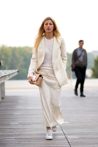 Beige Wool Blazer Outfits For Women: 