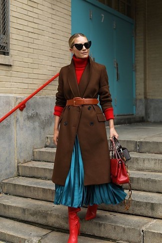 Dark Brown Coat Outfits For Women: 