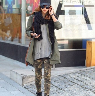 Brown Leggings Outfits: Marrying an olive military jacket with brown leggings is an amazing choice for an off-duty outfit.