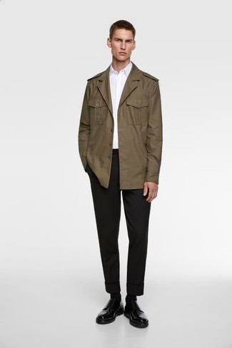 Dark Brown Military Jacket Outfits For Men: For an off-duty ensemble with a modern spin, rock a dark brown military jacket with black chinos. Black leather derby shoes will add a different twist to this outfit.