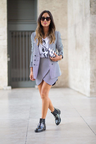White and Black Houndstooth Mini Skirt Outfits: 