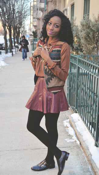 Burgundy Pleated Leather Mini Skirt Outfits: 