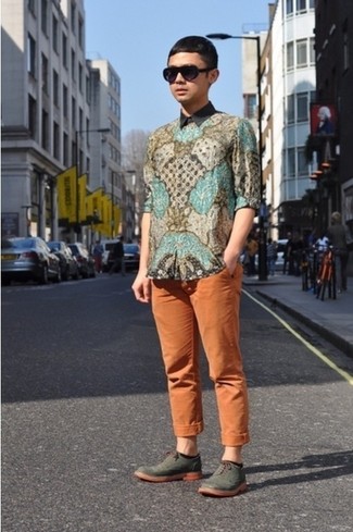 For something on the cool and casual end, you can easily dress in a multi colored paisley long sleeve shirt and orange chinos. You could go down the classic route in the shoe department with a pair of olive leather brogues.