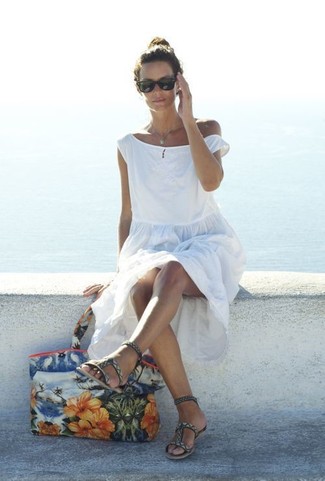 White Beach Dress Outfits: 