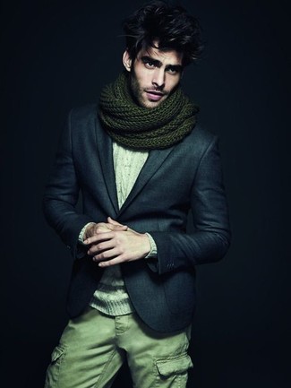 Dark Green Knit Scarf Outfits For Men: For an off-duty ensemble with an edgy spin, choose a navy blazer and a dark green knit scarf.