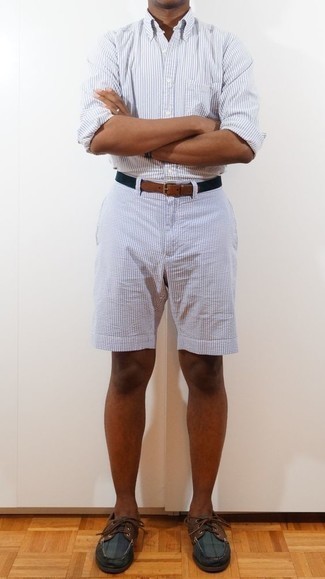 Light Blue Vertical Striped Seersucker Shorts Outfits For Men: 