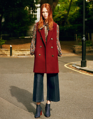 Sleeveless Coat Outfits: 