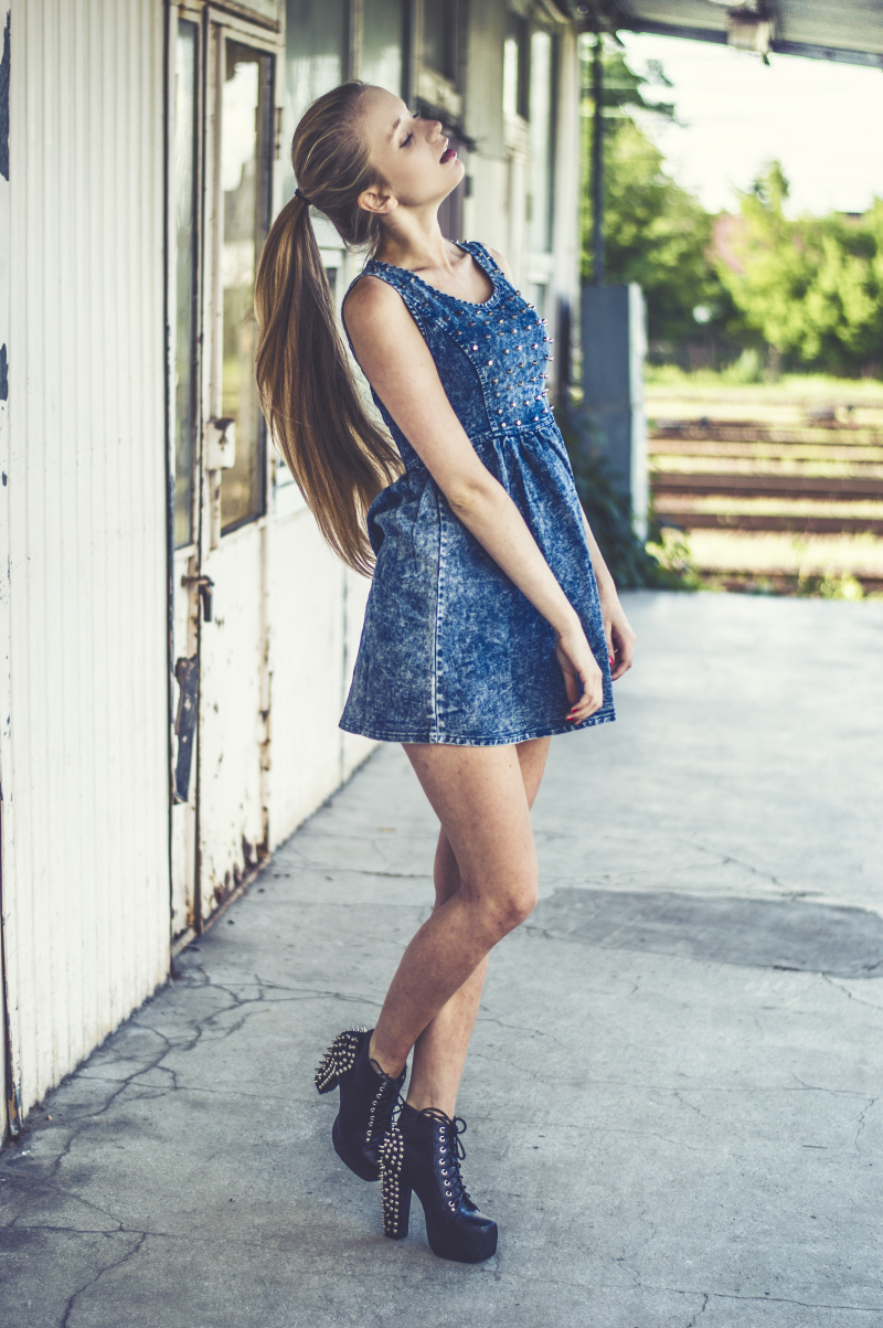 navy dress with black boots