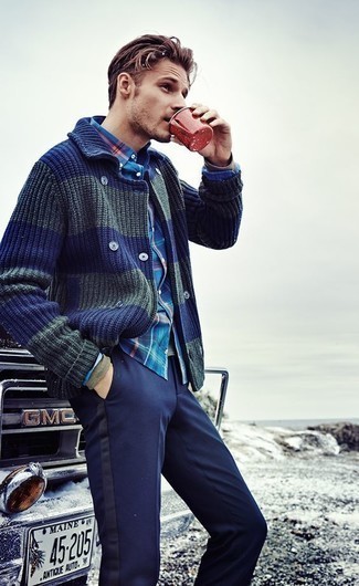 Navy Double Breasted Cardigan Outfits For Men: Dress in a navy double breasted cardigan and navy chinos to pull together a laid-back and cool ensemble.