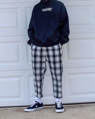 Navy Print Hoodie Outfits For Men: For relaxed dressing with an urban spin, you can easily dress in a navy print hoodie and navy plaid chinos. When not sure as to the footwear, complete this ensemble with a pair of navy star print canvas low top sneakers.