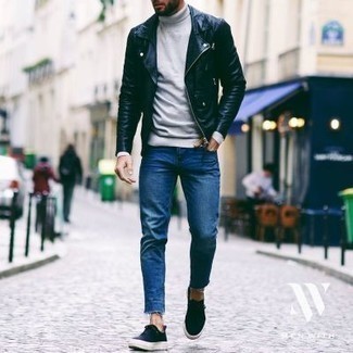 Navy Canvas Low Top Sneakers Outfits For Men: 