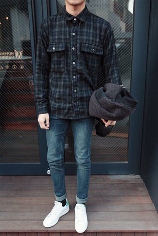 Blue Plaid Flannel Long Sleeve Shirt Outfits For Men: Such must-haves as a blue plaid flannel long sleeve shirt and blue jeans are an easy way to introduce effortless cool into your off-duty rotation. All you need is a cool pair of white canvas low top sneakers to finish off your ensemble.