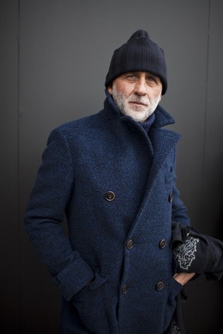 Navy Wool Turtleneck Outfits For Men: Team a navy wool turtleneck with a navy pea coat for laid-back sophistication with a masculine twist.