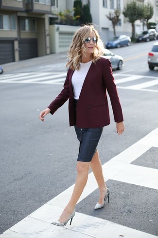 Burgundy Double Breasted Blazer Outfits For Women: 