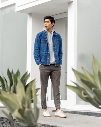 Charcoal Hoodie Outfits For Men: Make a charcoal hoodie and charcoal chinos your outfit choice for a casual kind of class. Let your outfit coordination prowess truly shine by completing this outfit with a pair of white canvas low top sneakers.