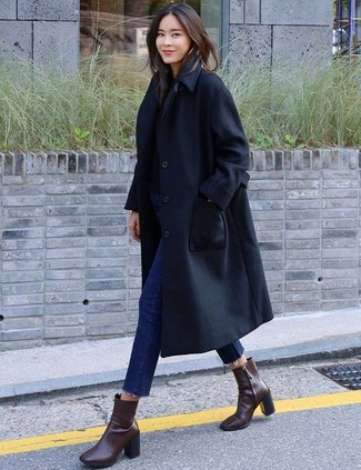 Black Trenchcoat with Ankle Boots Outfits: 
