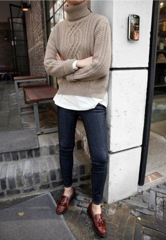 Beige Turtleneck Spring Outfits For Women: 