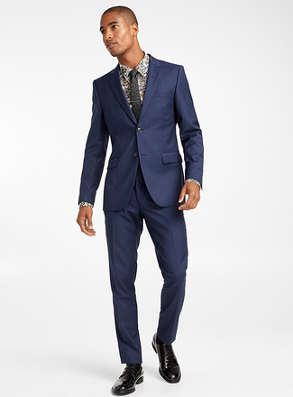 White and Blue Floral Dress Shirt Outfits For Men: Marrying a white and blue floral dress shirt and a navy suit is a fail-safe way to infuse your wardrobe with some rugged refinement. Our favorite of a ton of ways to complete this look is with black leather derby shoes.