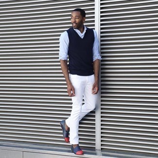 White Jeans Outfits For Men: Solid proof that a navy sweater vest and white jeans are awesome when worn together. Introduce a pair of navy leather loafers to the mix to kick things up to the next level.