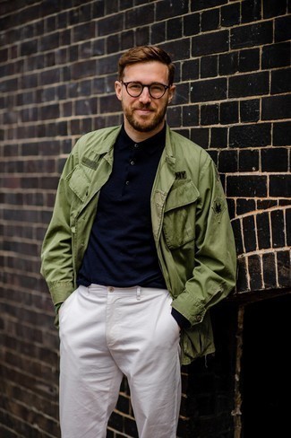 Olive Field Jacket Outfits: An olive field jacket and white chinos are a nice combo that will easily carry you throughout the day.