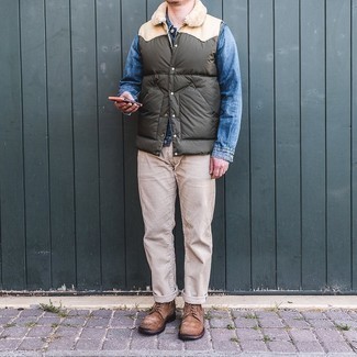 Beige Corduroy Jeans Outfits For Men: If you enjoy comfortable menswear, wear an olive quilted gilet and beige corduroy jeans. Brown suede casual boots are a surefire way to inject an extra touch of style into your ensemble.
