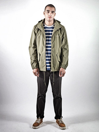 Olive Lightweight Parka Outfits For Men: For a laid-back and cool look, choose an olive lightweight parka and charcoal jeans — these items go perfectly well together. As for shoes, complement your outfit with dark brown suede low top sneakers.