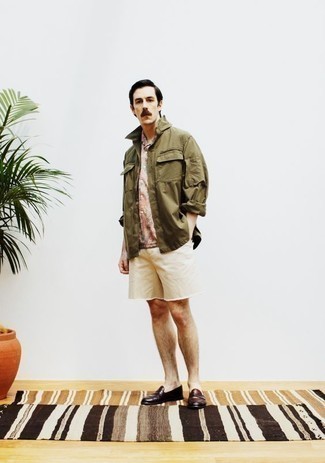 Dark Brown Leather Loafers Outfits For Men: This casual combo of an olive shirt jacket and beige denim shorts can take on different nuances depending on the way you style it. To bring a little flair to your outfit, introduce dark brown leather loafers to this look.