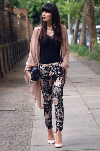 Beige Embellished Suede Pumps Outfits: Rock a beige chiffon open cardigan with black floral skinny pants to achieve new heights in your casual fashion game. If you want to feel a bit fancier now, introduce beige embellished suede pumps to your look.