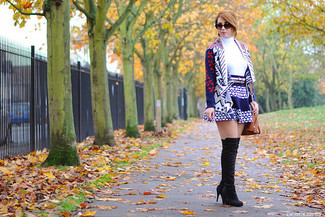 White and Blue Geometric Open Cardigan Outfits For Women: Why not consider teaming a white and blue geometric open cardigan with a white and blue print skater skirt? As well as super functional, both items look stunning when worn together. For something more on the classier side to complete this outfit, complete this getup with a pair of black suede over the knee boots.