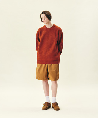 Orange Crew-neck Sweater Outfits For Men: An orange crew-neck sweater and tobacco shorts are amazing menswear must-haves that will integrate nicely within your off-duty lineup. When in doubt as to what to wear when it comes to shoes, stick to brown suede desert boots.