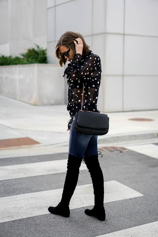 Black and White Button Down Blouse Outfits: 