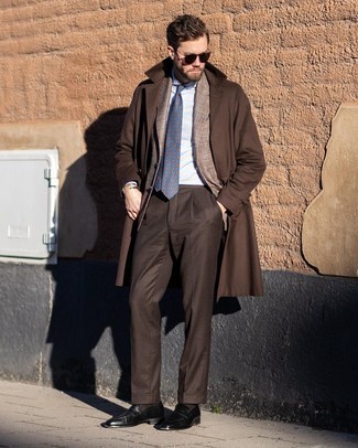 Dark Brown Socks Outfits For Men: A brown overcoat and dark brown socks are a contemporary combo that every modern gent should have in his off-duty styling routine. Introduce a pair of black leather loafers to the mix for a masculine aesthetic.
