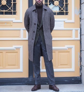 Olive Wool Blazer Outfits For Men: Definitive proof that an olive wool blazer and charcoal dress pants are amazing when teamed together in a polished look for a modern guy. This look is complemented perfectly with a pair of dark brown leather derby shoes.