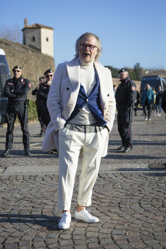 White Turtleneck Outfits For Men After 50: Why not opt for a white turtleneck and white chinos? Both pieces are totally functional and look cool when combined together. Play down the dressiness of your ensemble by wearing a pair of white canvas low top sneakers. Interested in dressing ideas for older gentlemen? This ensemble is great inspiration.