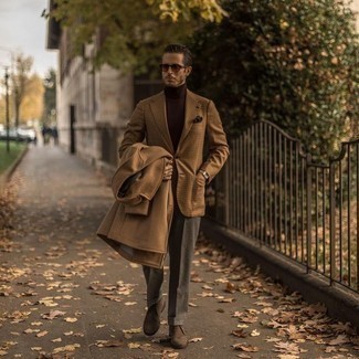 Brown Sunglasses Outfits For Men: A camel overcoat looks especially great when married with brown sunglasses in a relaxed look. If you feel like stepping it up a bit now, introduce a pair of dark brown suede desert boots to your look.