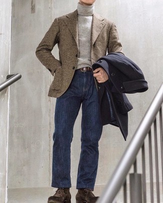 Dark Brown Leather Belt Outfits For Men: A navy overcoat and a dark brown leather belt are amazing menswear essentials that will integrate nicely within your daily casual repertoire. Introduce dark brown suede desert boots to the equation to avoid looking too casual.