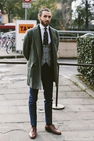 Grey Waistcoat Outfits: You'll be amazed at how easy it is to get dressed this way. Just a grey waistcoat and navy dress pants. Finish with brown leather oxford shoes to upgrade your outfit.