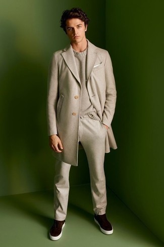 White Pocket Square Outfits: Go for a straightforward yet casually stylish choice by wearing a grey overcoat and a white pocket square. Complete your ensemble with dark brown suede low top sneakers and ta-da: this ensemble is complete.