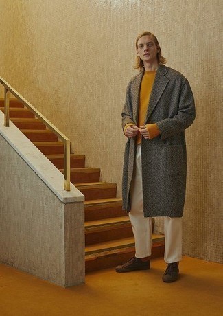 Charcoal Herringbone Overcoat Outfits: A charcoal herringbone overcoat and white chinos are among the basic elements of a functional wardrobe. Dark brown canvas low top sneakers will give a playful vibe to an otherwise dressy ensemble.