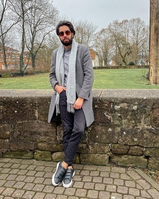 Men's Grey Houndstooth Overcoat, Grey Crew-neck T-shirt, Charcoal Chinos, Charcoal Leather Low Top Sneakers