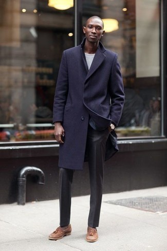 Navy Overcoat with Brown Suede Loafers Cold Weather Outfits: A navy overcoat and charcoal dress pants are indispensable players in any modern man's sartorial arsenal. A pair of brown suede loafers will add a new depth to an otherwise mostly dressed-up outfit.