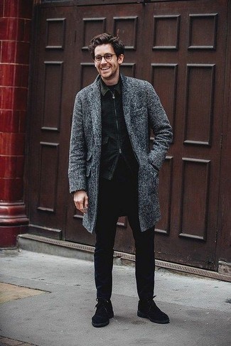 Charcoal Plaid Overcoat Outfits: Pair a charcoal plaid overcoat with black skinny jeans for a daily getup that's full of charisma and character. This ensemble is finished off wonderfully with black suede desert boots.