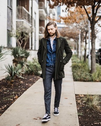 Grey Wool Chinos Outfits: This combo of a dark green overcoat and grey wool chinos is undeniable proof that a pared down outfit can still be incredibly stylish. You can get a bit experimental with footwear and dress down this look with black and white canvas low top sneakers.