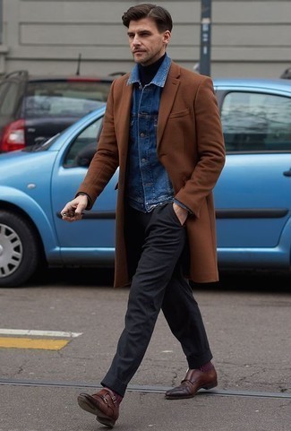 Blue Denim Jacket Outfits For Men: The styling capabilities of a blue denim jacket and charcoal chinos ensure you'll have them on permanent rotation in your menswear arsenal. Got bored with this look? Introduce burgundy leather double monks to switch things up.