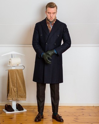 Scarf Outfits For Men: Pair a navy overcoat with a scarf to put together an incredibly sharp and city casual ensemble. A pair of dark brown leather tassel loafers instantly ramps up the classy factor of this ensemble.