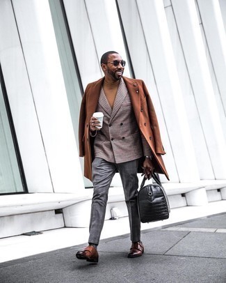 Grey Plaid Pants with Jacket Smart Casual Cold Weather Outfits For Men: Try teaming a jacket with grey plaid pants to create a neat and sophisticated ensemble. Go off the beaten path and switch up your ensemble by rounding off with a pair of brown leather double monks.