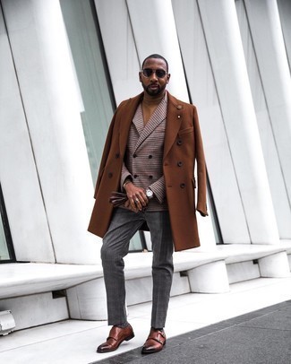 Grey Plaid Pants with Jacket Smart Casual Cold Weather Outfits For Men: When the setting calls for a sophisticated yet knockout look, consider teaming a jacket with grey plaid pants. Brown leather double monks will give an extra touch of class to an otherwise everyday look.