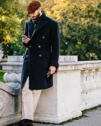 Dark Brown Leather Gloves Outfits For Men: A navy overcoat and dark brown leather gloves will add extra dapperness to your off-duty repertoire. Avoid looking too casual by finishing with dark brown suede desert boots.