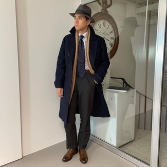 Brown Leather Oxford Shoes Outfits: Make ladies swoon by opting for a navy overcoat and charcoal dress pants. If you're not sure how to round off, slip into brown leather oxford shoes.